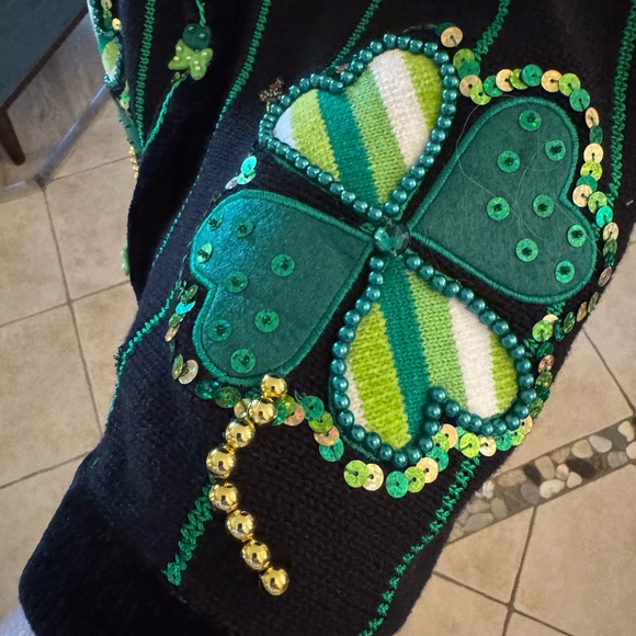 Quacker Factory Sz L GREEN SHAMROCK SEQUIN IRISH Cardigan Sweater - Picture 8 of 9
